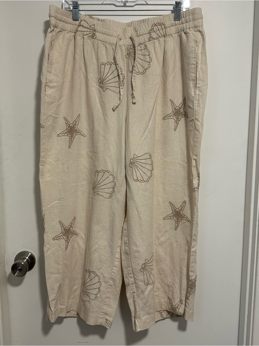 Women’s Cream Shell-Print Linen Drawstring Pants 1X